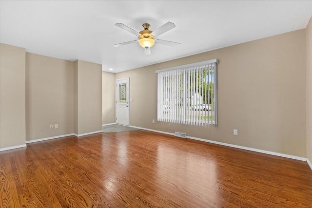 6902 Brian DRIVE, Racine, WI 53402