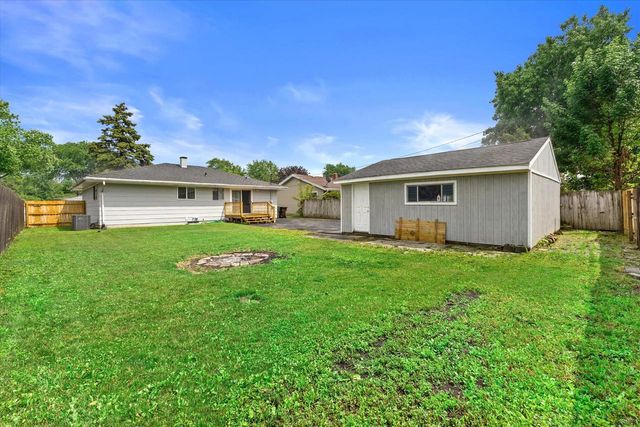 6902 Brian DRIVE, Racine, WI 53402