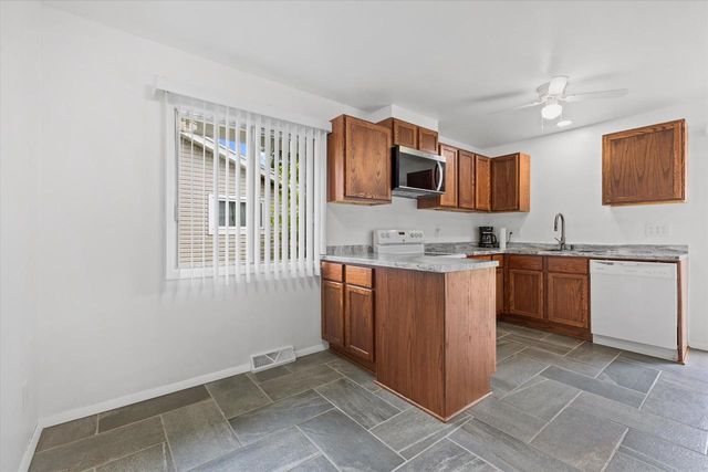 6902 Brian DRIVE, Racine, WI 53402