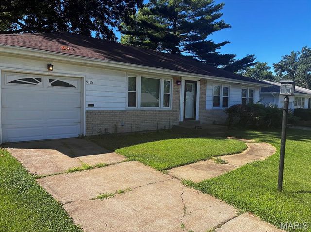 9116 Darnell Place, St Louis, MO 63136