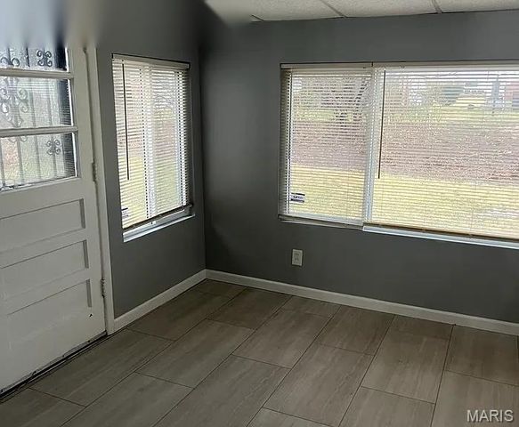 9116 Darnell Place, St Louis, MO 63136