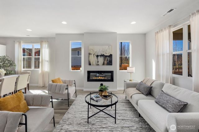 9836 6th Avenue SW, Seattle, WA 98106