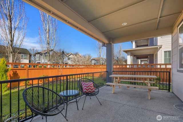 9836 6th Avenue SW, Seattle, WA 98106