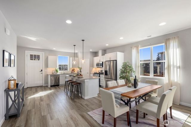 9836 6th Avenue SW, Seattle, WA 98106