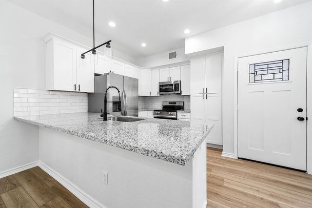 2018 Hampton Street A, Houston, TX 77088