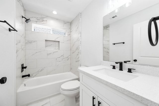 2018 Hampton Street A, Houston, TX 77088