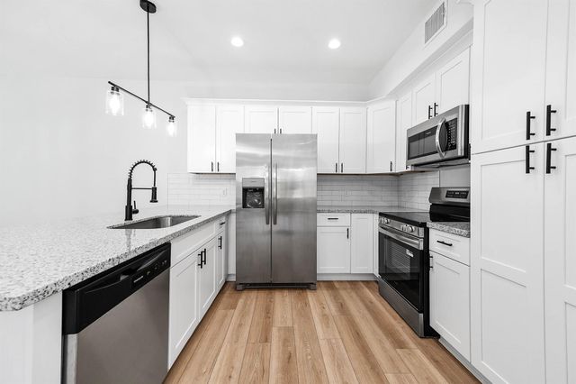 2018 Hampton Street A, Houston, TX 77088