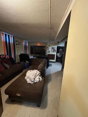 331-333 S McKnight Road, Saint Paul, MN 55119