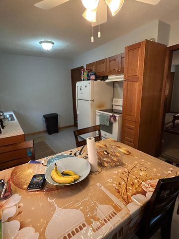 331-333 S McKnight Road, Saint Paul, MN 55119
