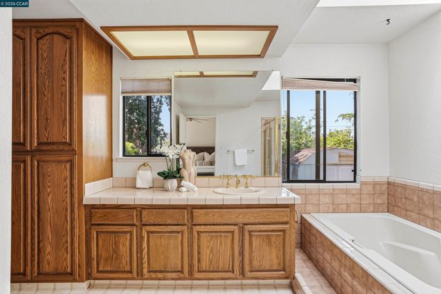 5370 Laurel, Concord, CA 94521