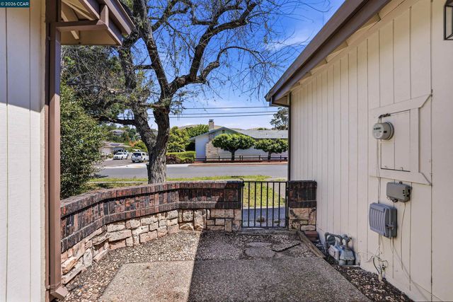 5370 Laurel, Concord, CA 94521
