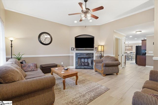 414 Aniken Circle, Boiling Springs, SC 29316