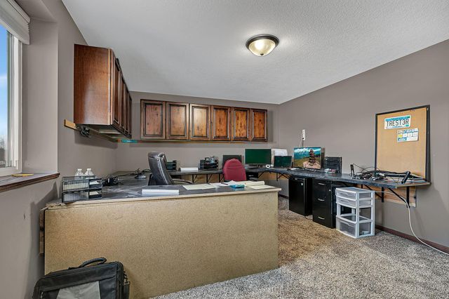 2818 337th Lane NW, Cambridge, MN 55008