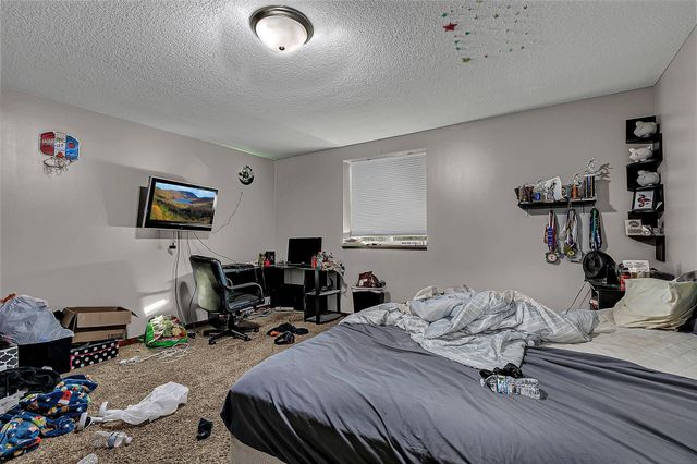 2818 337th Lane NW, Cambridge, MN 55008