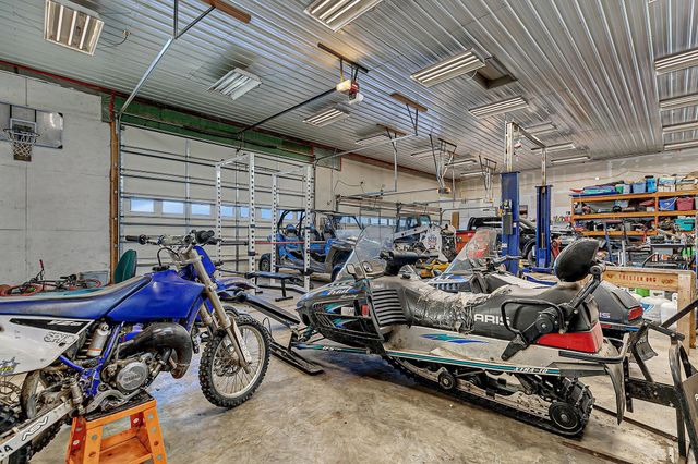 2818 337th Lane NW, Cambridge, MN 55008