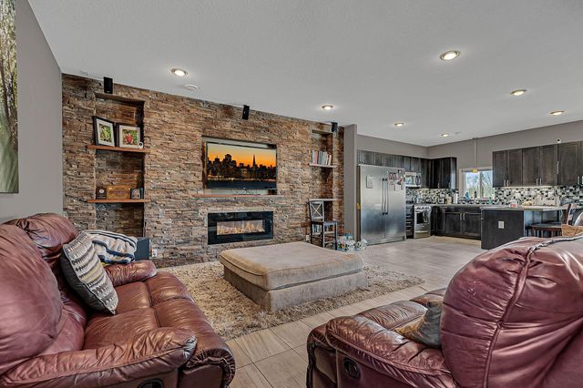 2818 337th Lane NW, Cambridge, MN 55008