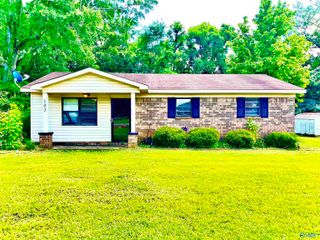 103 Ridgeway Drive, Moulton, AL 35650
