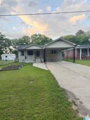 8024 4TH AVENUE, Leeds, AL 35094