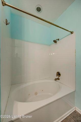 10502 Vining Pl APT 201, Louisville, KY 40241