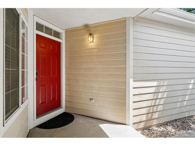 9024 W Phillips Dr, Littleton, CO 80128