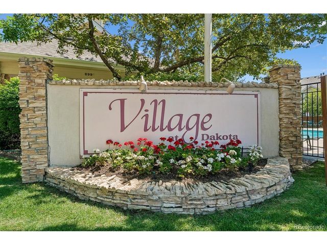 9024 W Phillips Dr, Littleton, CO 80128