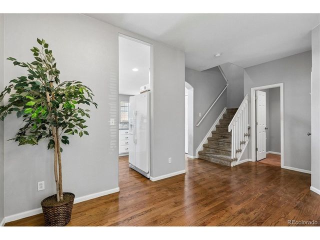 9024 W Phillips Dr, Littleton, CO 80128