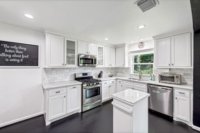 3825 Wichita Street, Houston, TX 77004