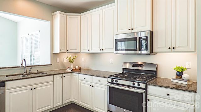 321 Almora Loop, Mooresville, NC 28115