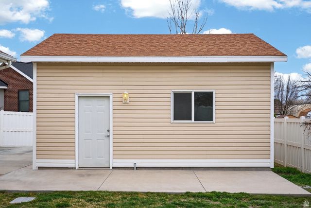 2487 W LUSTERPOINTE LN, West Jordan, UT 84088