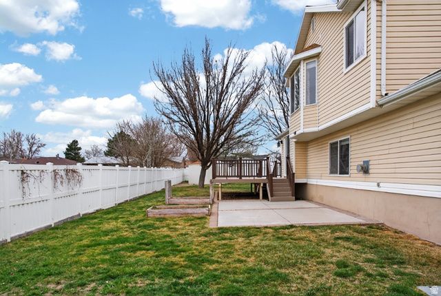 2487 W LUSTERPOINTE LN, West Jordan, UT 84088