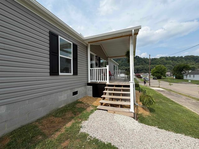 719 Mulberry Street, Ironton, OH 45638