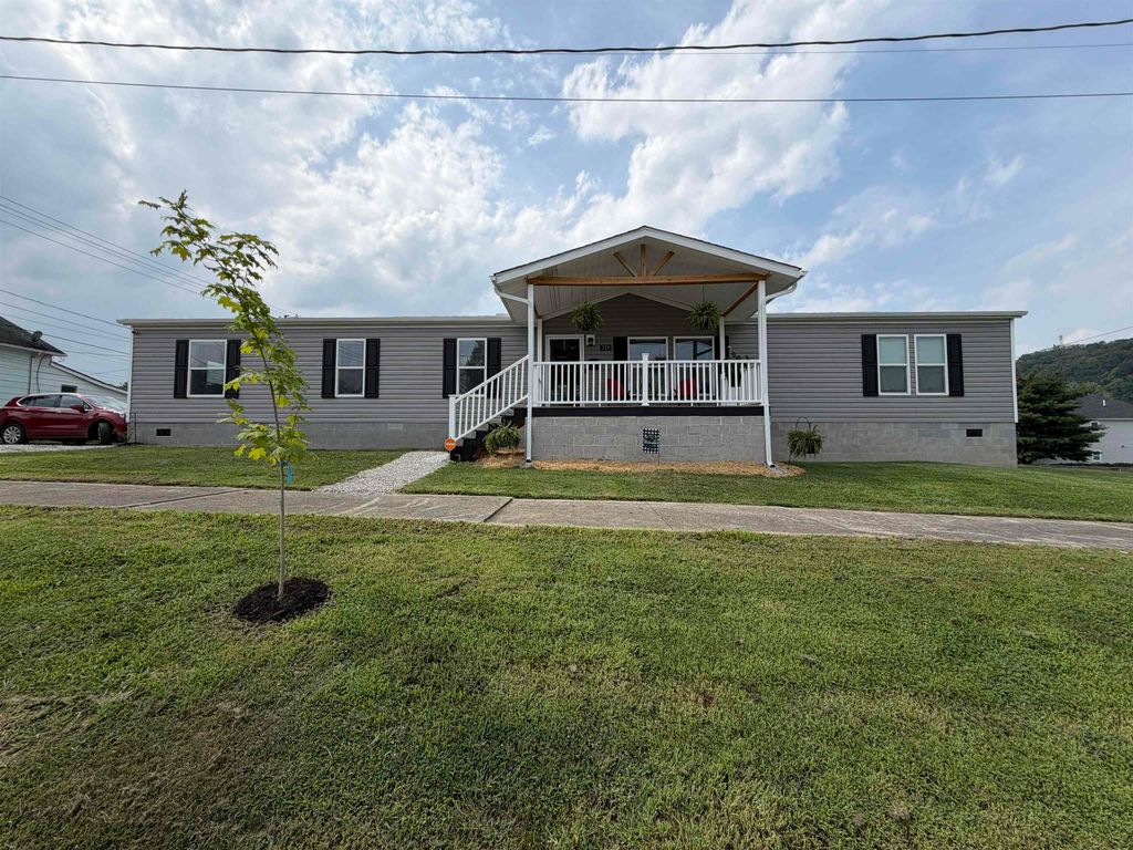 719 Mulberry Street, Ironton, OH 45638