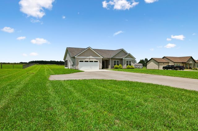 731 N Main St, Morrison, TN 37357