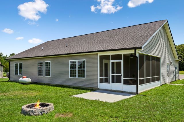 731 N Main St, Morrison, TN 37357