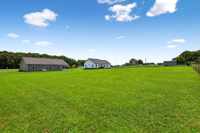 731 N Main St, Morrison, TN 37357