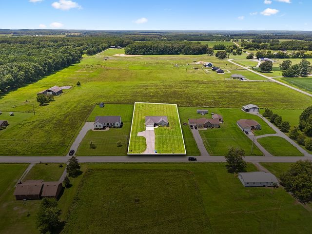 731 N Main St, Morrison, TN 37357