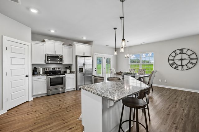 731 N Main St, Morrison, TN 37357