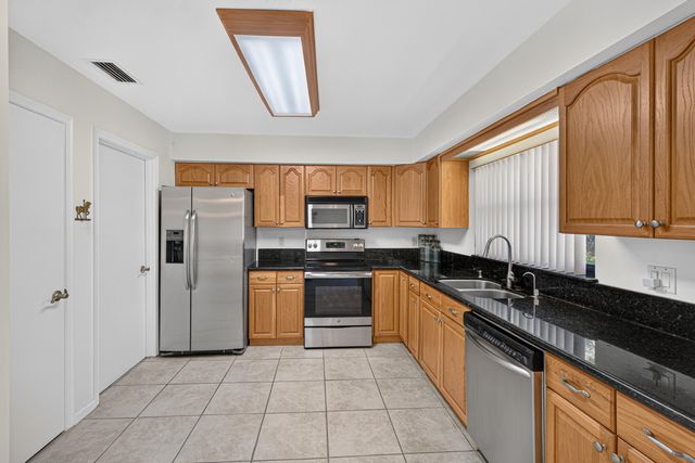 9925 Frangipani Tree Way B, Boynton Beach, FL 33436
