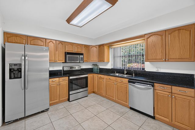 9925 Frangipani Tree Way B, Boynton Beach, FL 33436