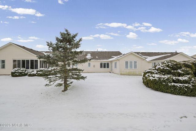 4212 W Waterbend Drive, Maumee, OH 43537