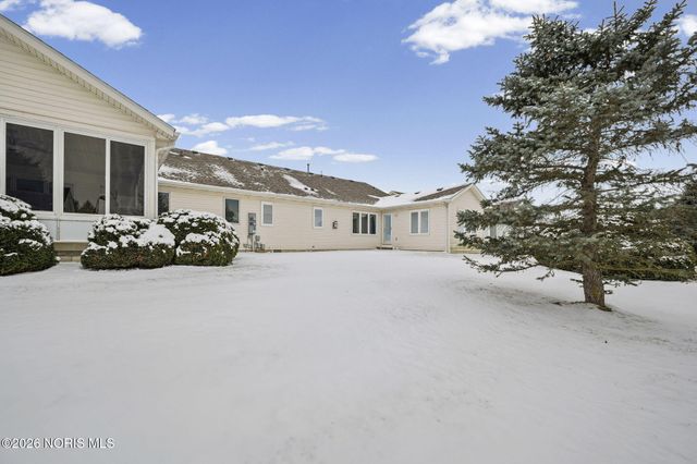 4212 W Waterbend Drive, Maumee, OH 43537