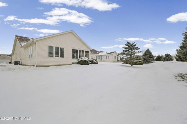 4212 W Waterbend Drive, Maumee, OH 43537