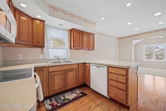 4212 W Waterbend Drive, Maumee, OH 43537