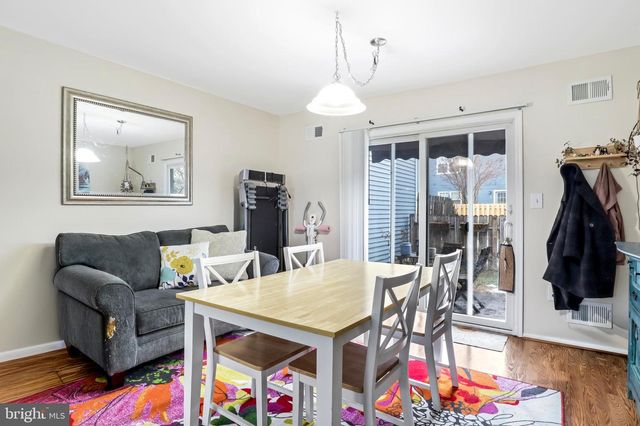 20 BERKSHIRE CT, Bordentown, NJ 08505