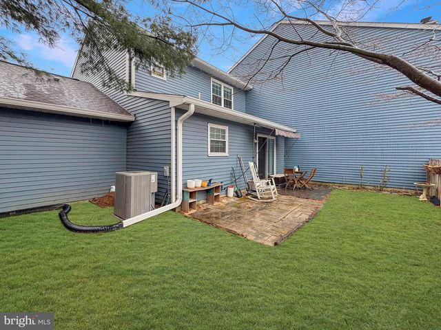 20 BERKSHIRE CT, Bordentown, NJ 08505