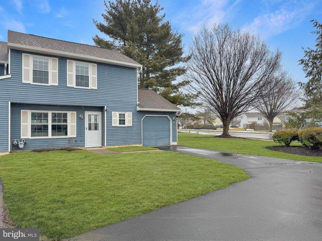 20 BERKSHIRE CT, Bordentown, NJ 08505