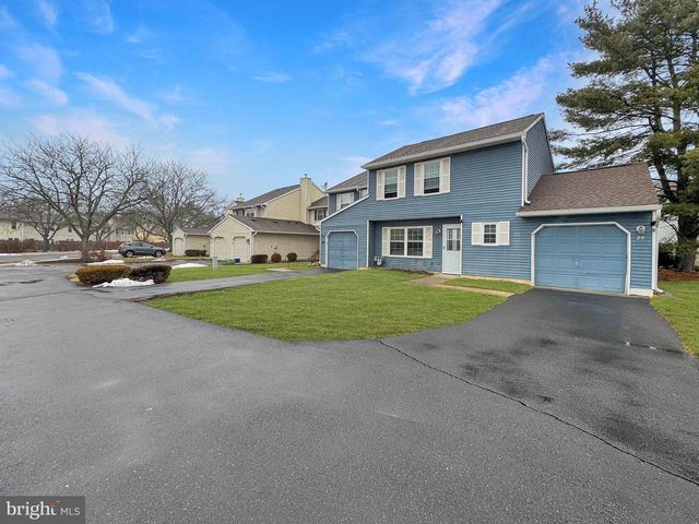 20 BERKSHIRE CT, Bordentown, NJ 08505