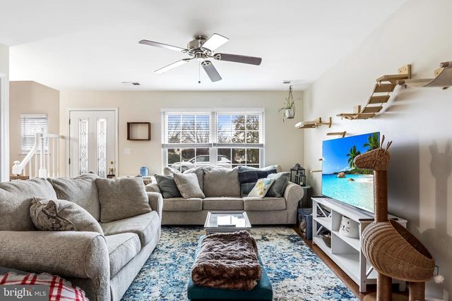 20 BERKSHIRE CT, Bordentown, NJ 08505