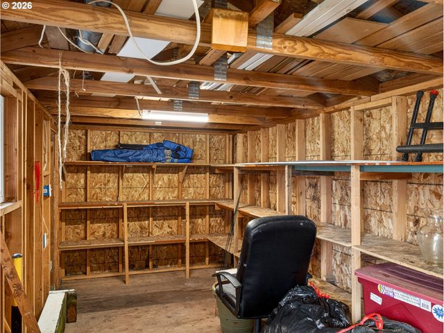 389 Se Palmblad Dr, Gresham, OR 97080