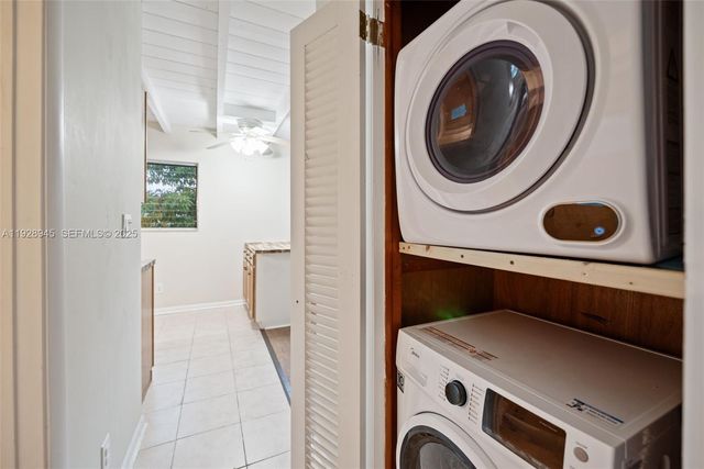 766 NW 42nd St c, Oakland Park, FL 33309